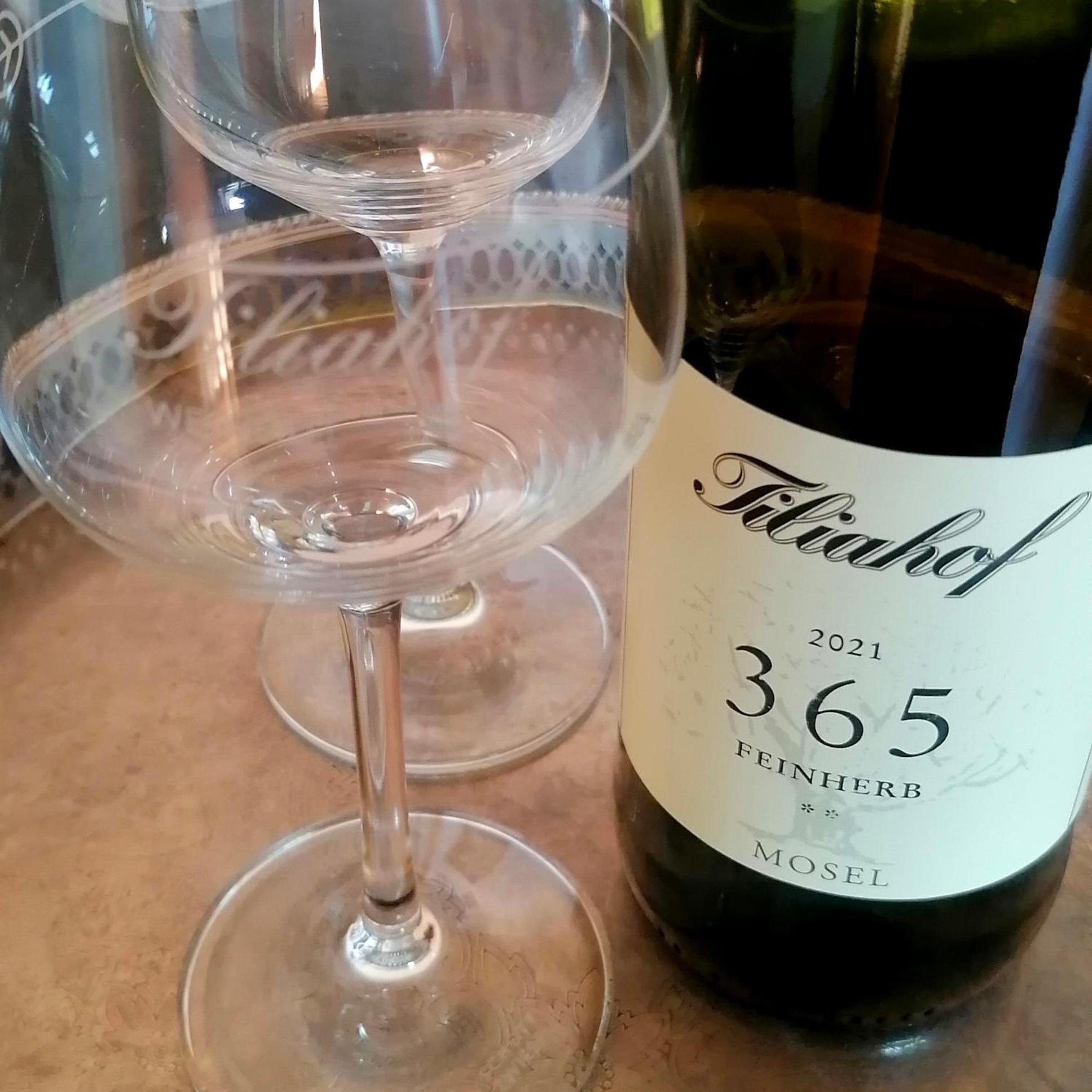 Weingut Tiliahof Bed & Breakfast Brauneberg Luaran gambar