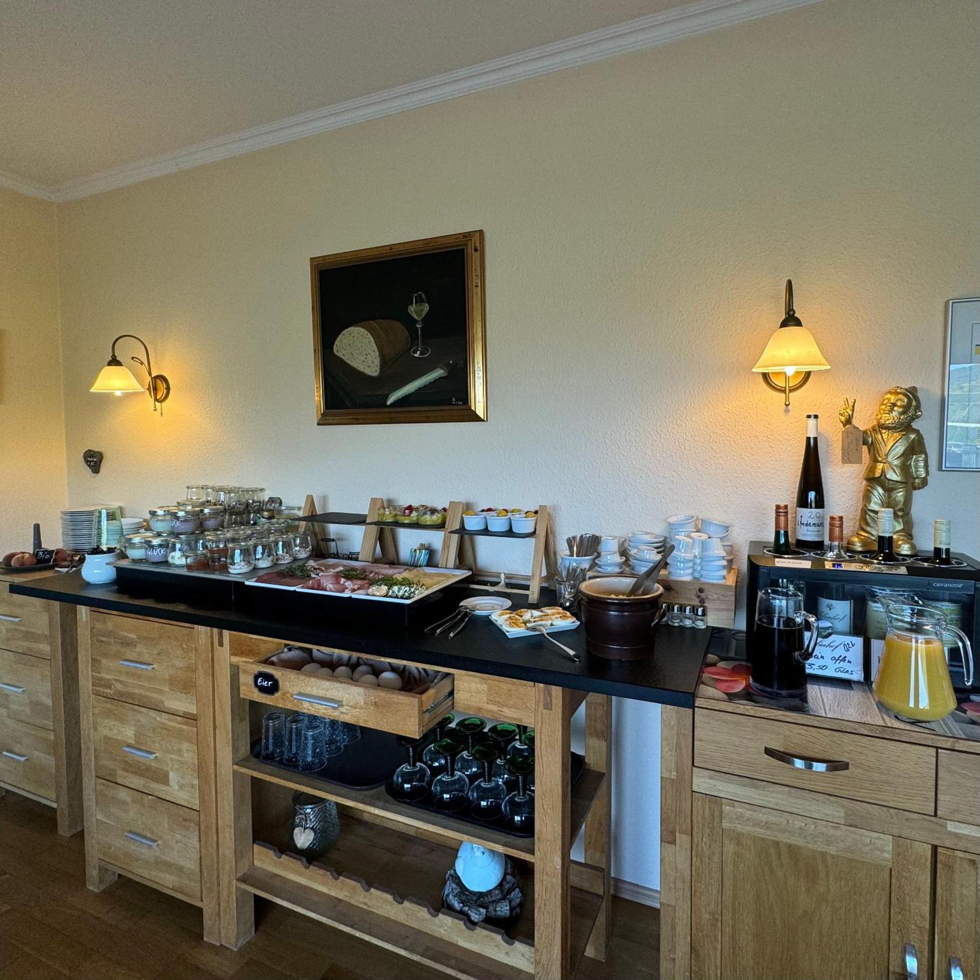 Weingut Tiliahof Bed & Breakfast Brauneberg Luaran gambar