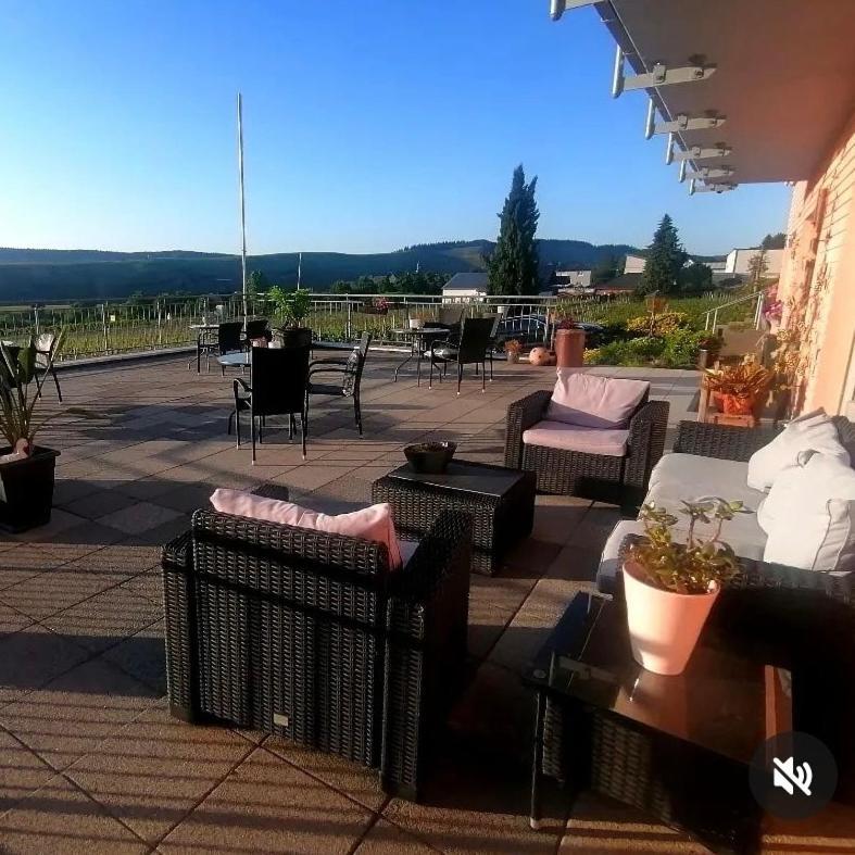 Weingut Tiliahof Bed & Breakfast Brauneberg Luaran gambar
